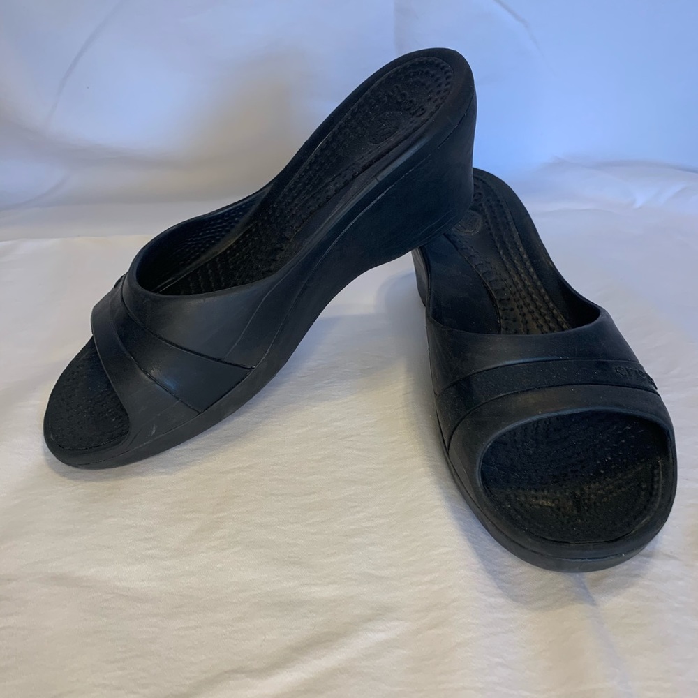 Womens Black Wedge Croc Sandals
